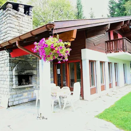 Spacious In Randogne Near Montana シャレー *