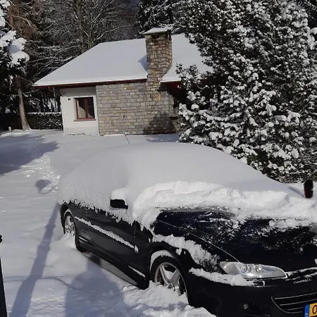 Spacious In Randogne Near Montana シャレー クラン