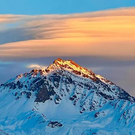 Bright With Terrace Chalet *